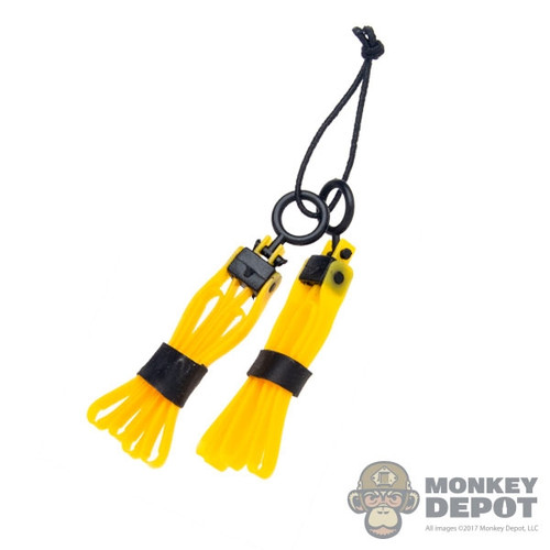 Cuffs: DamToys Tri-Fold Restraints Plasticuffs