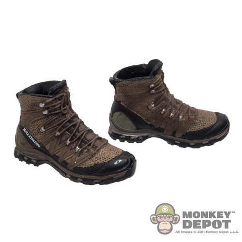 Boots: Easy & Simple Molded Quest Hiking Boots (No ankle pegs)