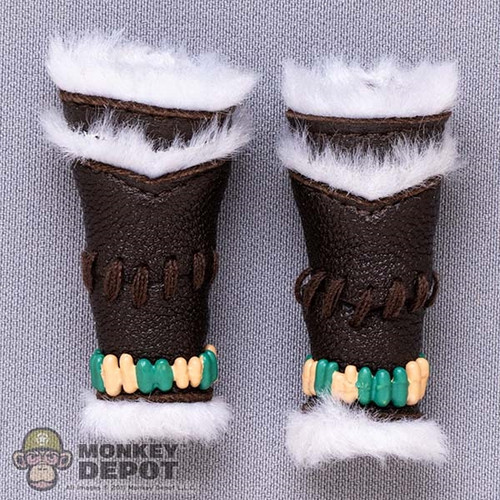 Guards: Flagset Fur-Trimmed  Leather-Like Gauntlets