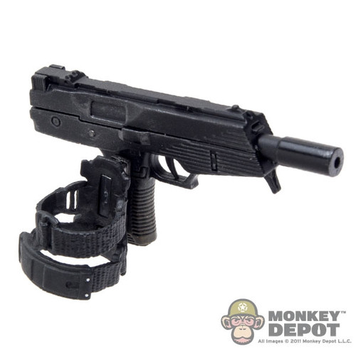 Rifle: Hot Toys Submachine Gun w/Wrist Guard (Right Wrist)