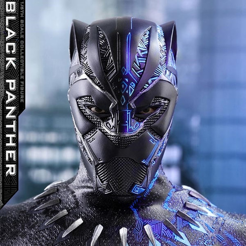 Display: Hot Toys Black Panther Backdrop w/LED Light Towers + Stand