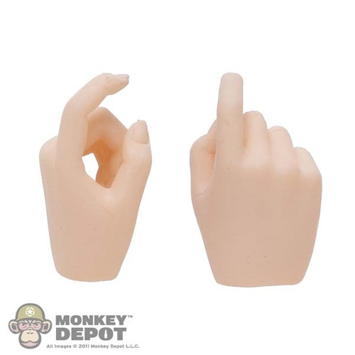 Hands: TBLeague Female Pale Weapon Grip (Smaller Pegs)