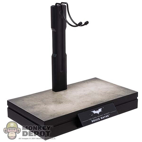 Stand: Hot Toys Bruce Wayne (HT6766)