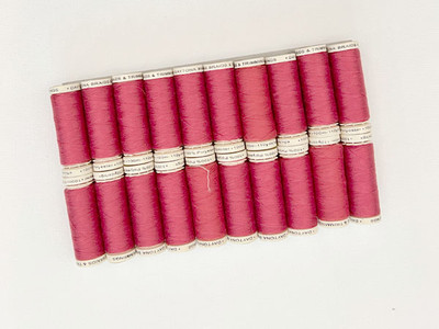 20 Spools Daytona Thread Hibiscus Red