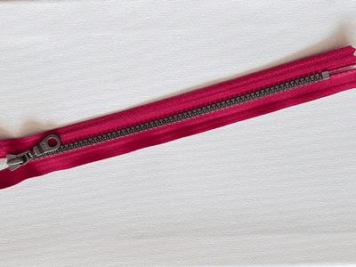10 Pack 9'' Zipper Red Dark Grey