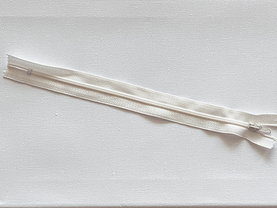 8.5'' Zipper Off White