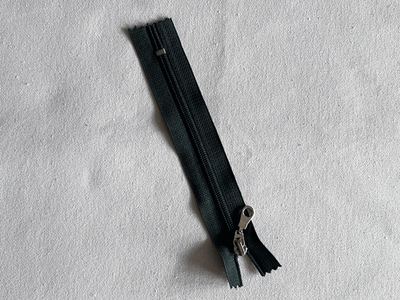 6.5'' Zipper Green