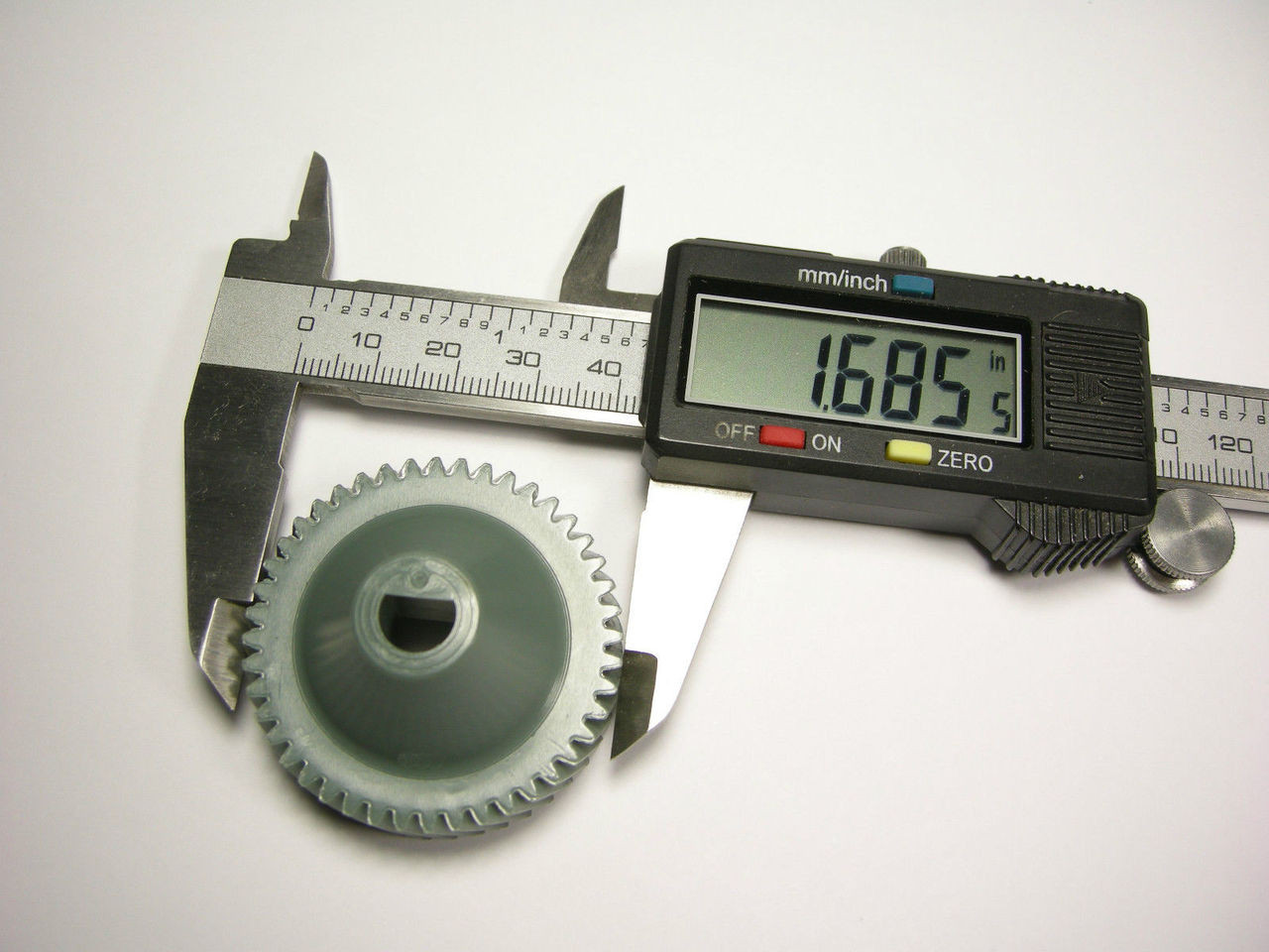 700R4 4L60 4L60E 44 Tooth Electronic Electric Speedo Driven Gear