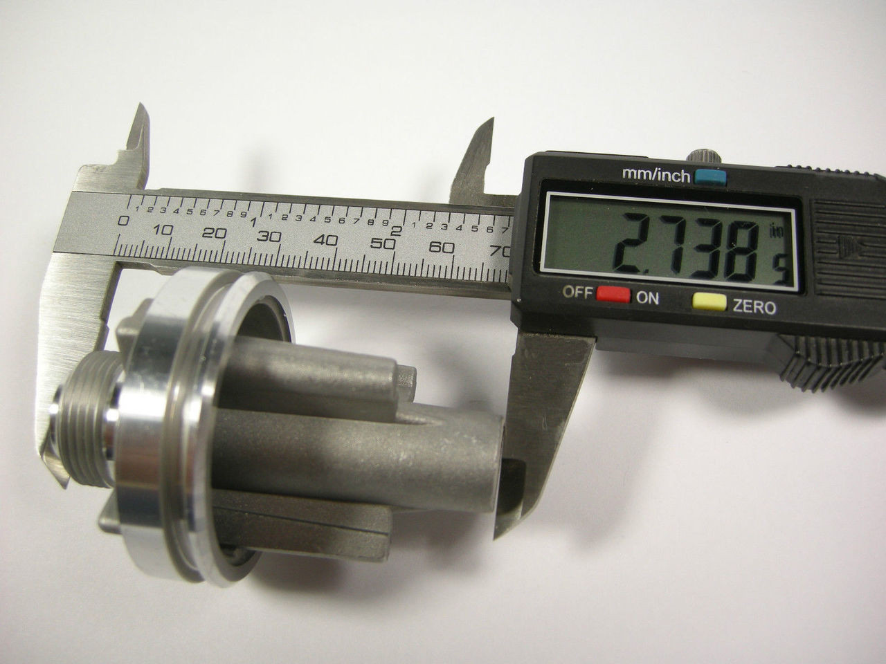 TH400 3439 Speedo Gear Housing Extra Seals Turbo 400 Speedometer Sleeve