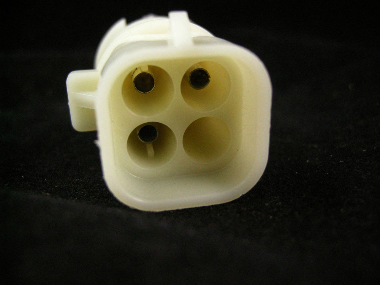 3 Prong Pin Case Connector 700R4 2004R 180C Transmission