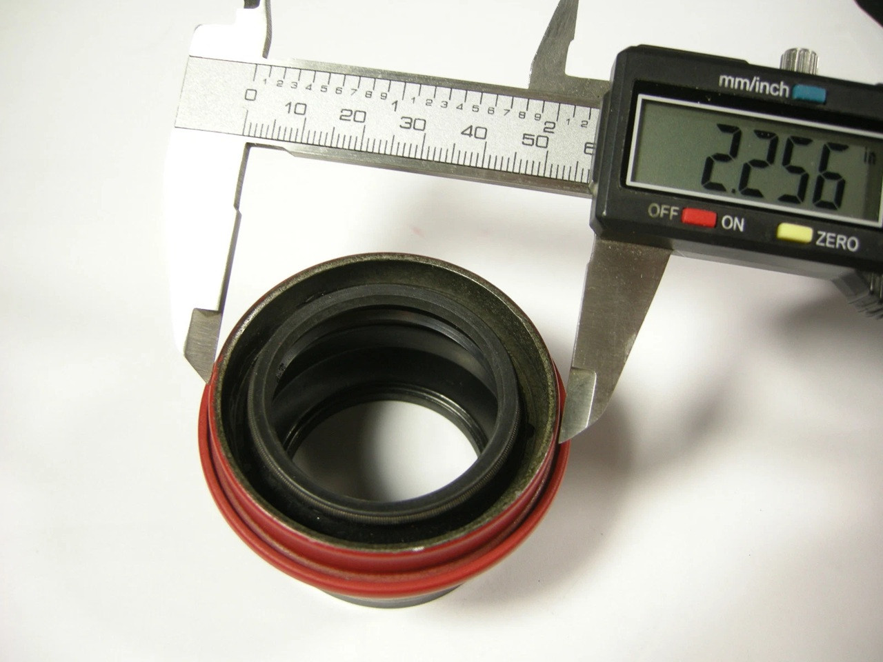 904 TF6 rear seal 1966-1972