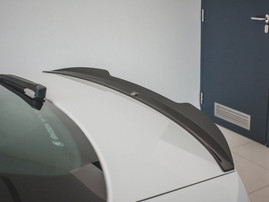 Maxton Design Gloss Black Spoiler Cap V.2 Skoda Superb Mk3 / Mk3 Fl Hatchback (2015-)