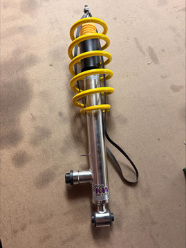 KW DDC -Plug & Play- Coilovers - Golf Mk8 and Mk8.5 'R' - PAINT DEFECT