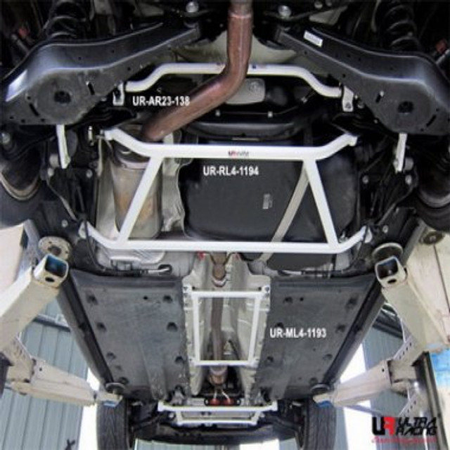 Ultra Racing Rear Lower Brace - Golf Mk6 1.4 TSI 2008- Ultra Racing Rear Lower Brace - Golf Mk6 1.4 TSI 2008-