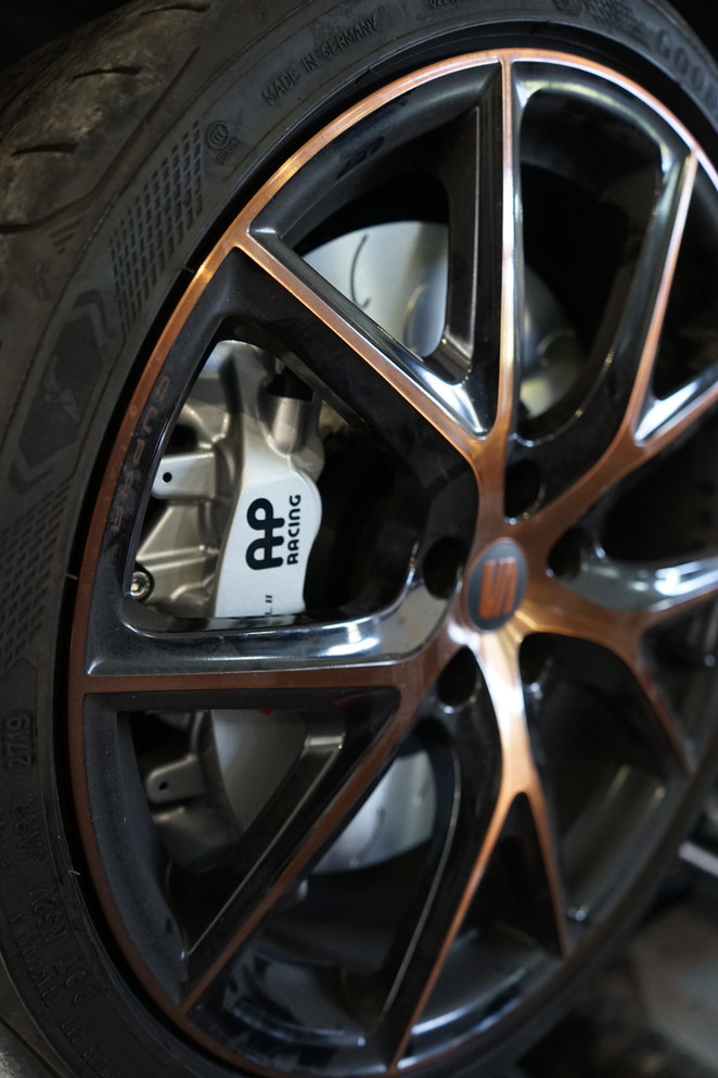 Front Brake Kit 6 Piston AP Racing Calipers with 390x34mm 2-Piece Discs (BK0019)