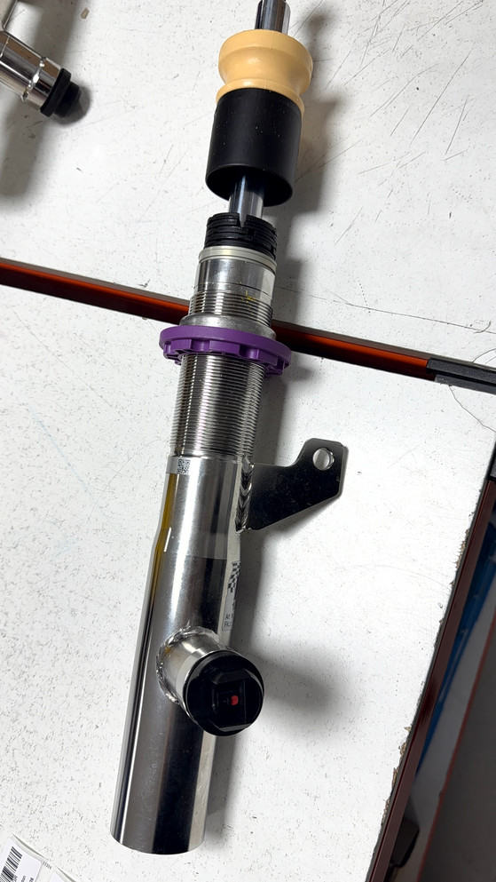 KW DDC -Plug & Play- Coilovers - Golf Mk8 and Mk8.5 'R' - SLIGHT DAMAGE