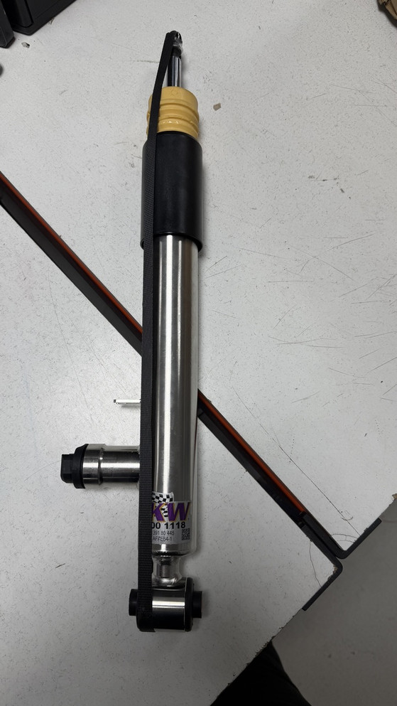 KW DDC -Plug & Play- Coilovers - Golf Mk8 and Mk8.5 'R' - SLIGHT DAMAGE