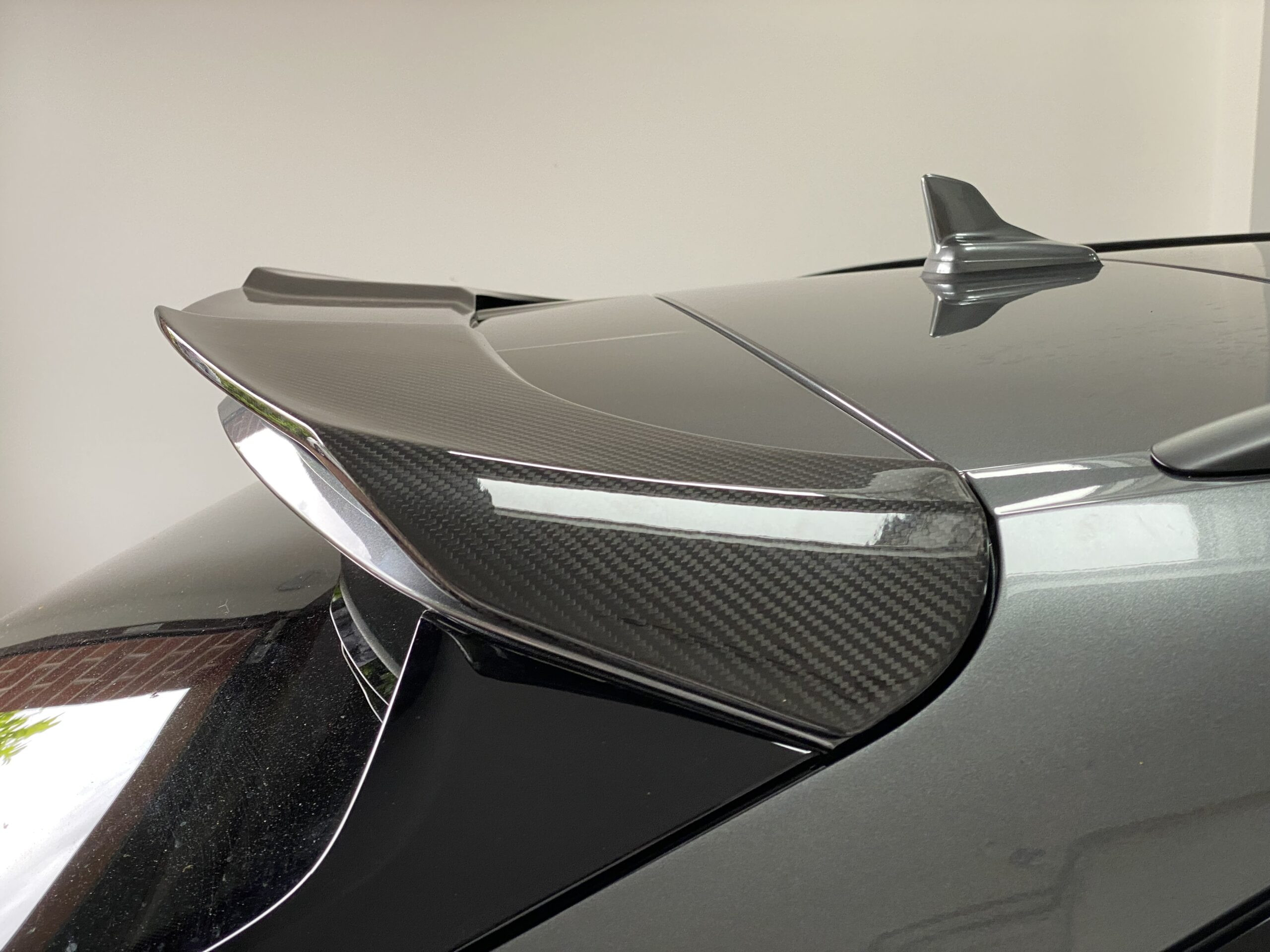 AP Design Dry Carbon Rear Roof Spoiler - RS6 (C8), view 1