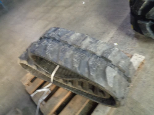 300x52.5x84K Discounted Rubber Track - TH22A09769
