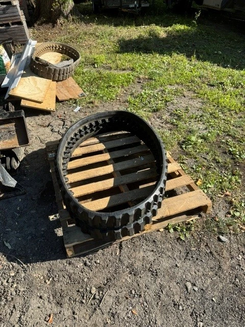 230x72x45 L Lug Discounted Rubber Track