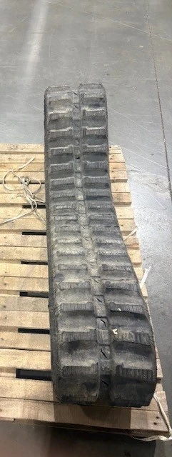 250x72x39 L Lug Discounted Rubber Track - SOF15613