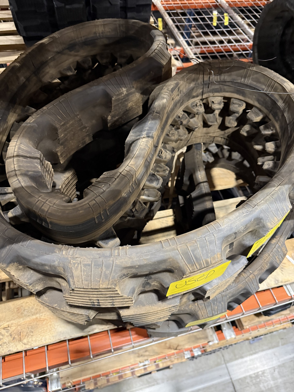 250x72x39 L Lug Discounted Rubber Track - 25091957ST