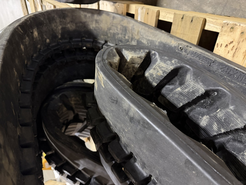 300x52.5x82N Discounted Rubber Track - A4524237