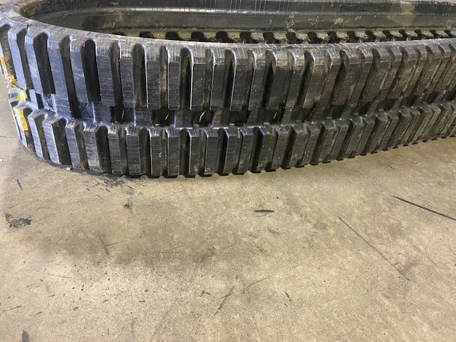 B320x86x52 Split Bar Discounted Rubber Track - SNB13312
