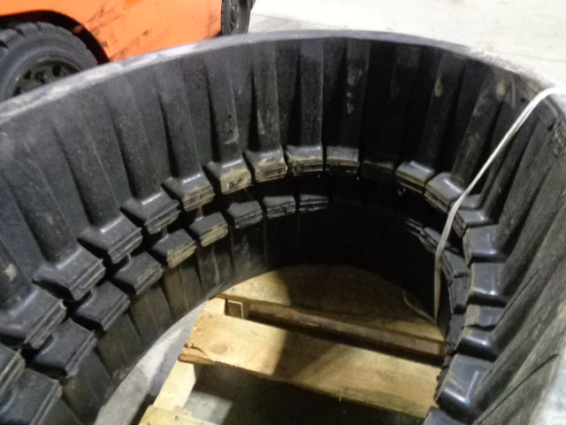 450x71x86 Discounted Rubber Track - SMX16240