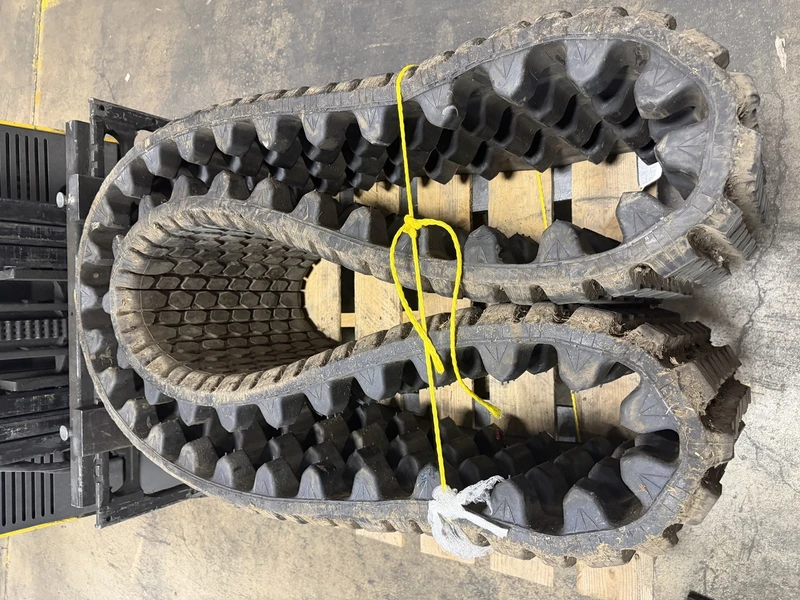 20x4x51 Bar Discounted Rubber Track - SQX17100