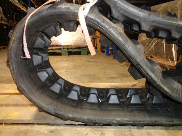 230x72x39 L Lug Discounted Rubber Track - TH64011931