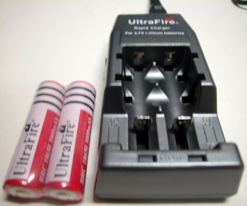 UltraFire 3000mAh 3.7V Rechargeable li-ion Battery Bundle