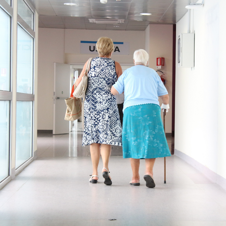 Can Bidets Be Helpful For Elderly People? | Lave Me