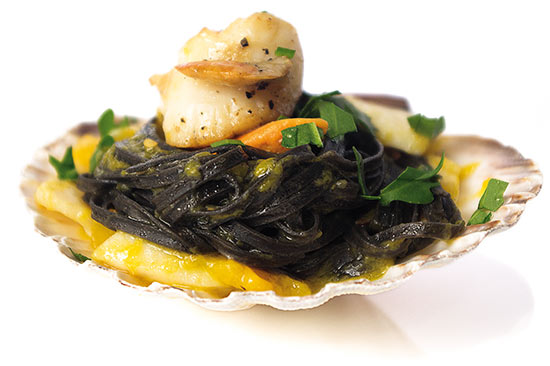 Squid ink fettuccine with mango and scallops recipe
