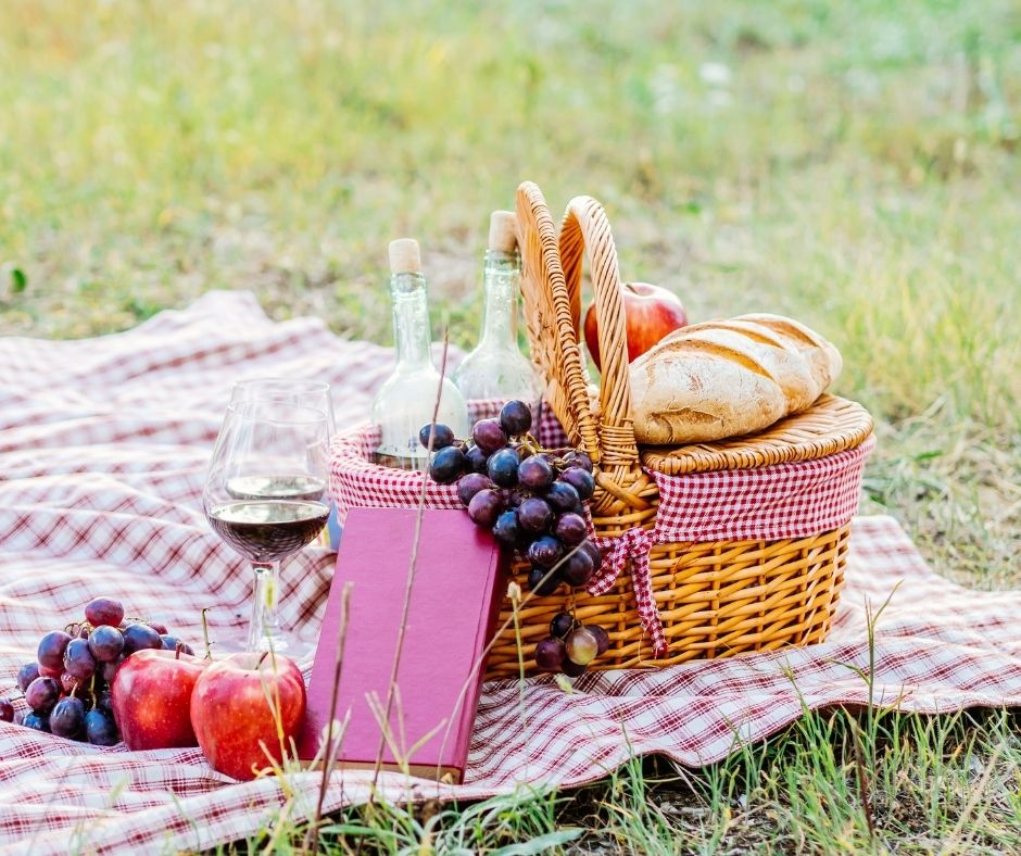 How to Plan the Perfect Picnic: Top Picnic Planning Tips
