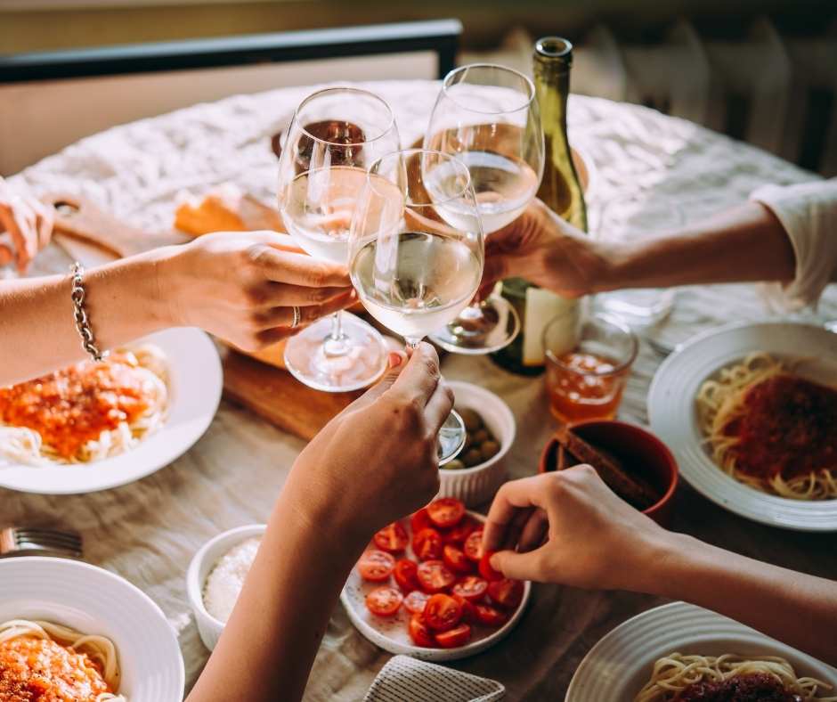 7 Super Tips for Hosting a Dinner Party