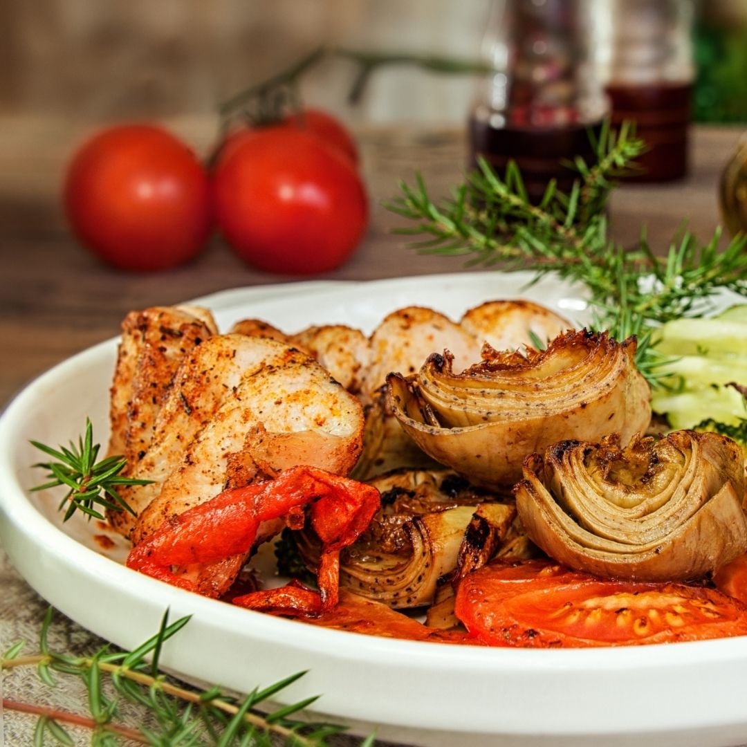 Crispy chicken stew with lemon and artichokes