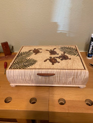 Keepsake Box from Sincerbeaux Woodworks