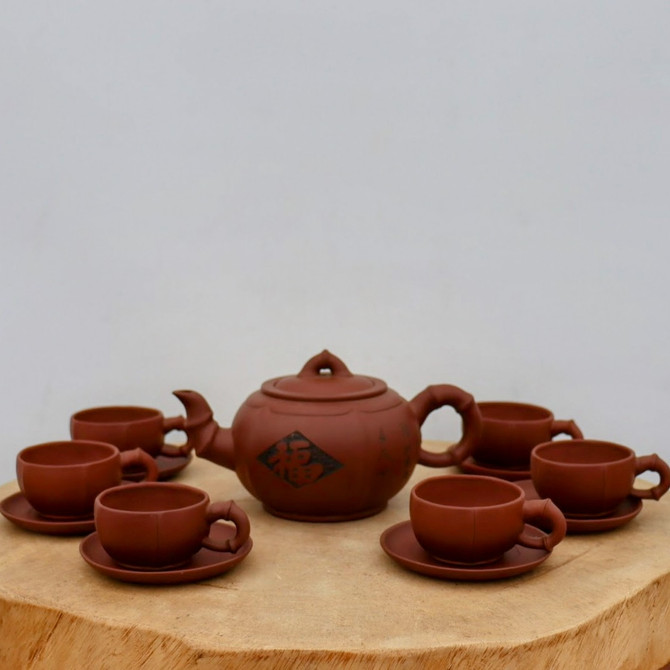 Handmade Yixing Tea Set (No. 3)