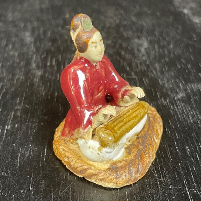 Chinese Figurine - Woman Sitting on Rug Playing Koto Harp -Glazed (F-040) Chinese Figurine - Woman Sitting on Rug Playing Koto Harp -Glazed (F-040)