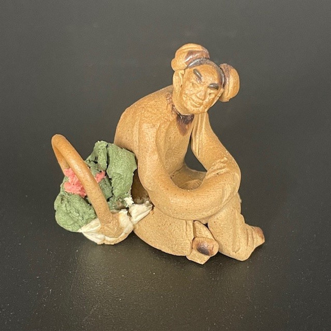 Chinese Figurine - Woman with a basket of flowers (F-110)
