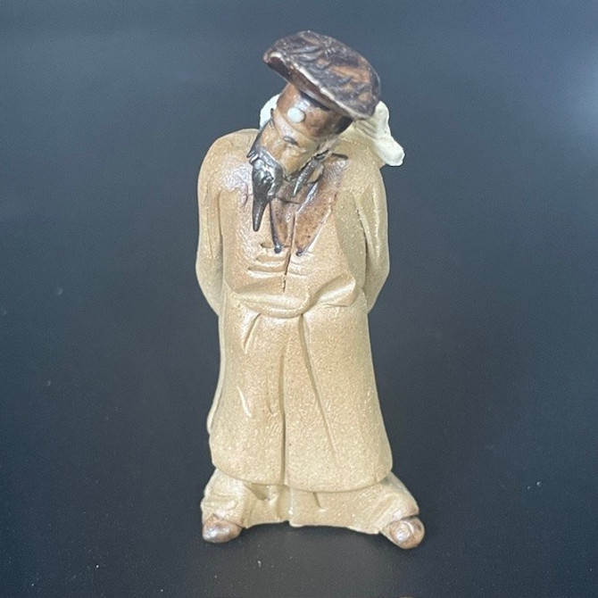 Chinese Figurine - Man standing (F-005)