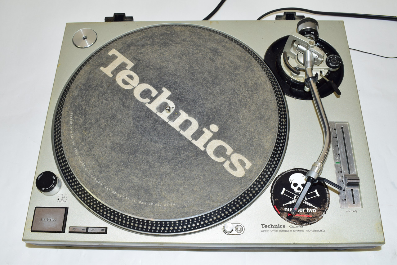 Technics SL-1200MK2 Turntable - Silver - Previously Owned - Bill's 