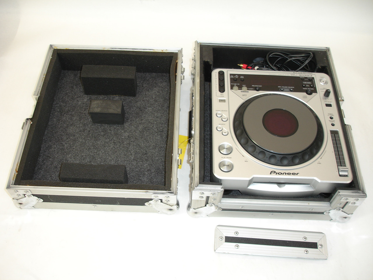 Pioneer CDJ-800MK2 Professional Digital CD/MP3 Turntable - Previously Owned  - Bill's Music