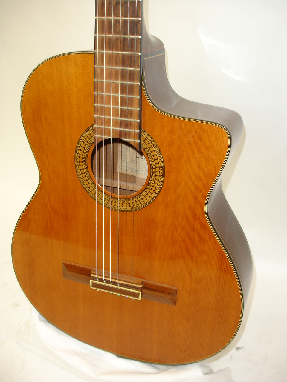 Washburn C64SCE Classical Acoustic Electric Guitar, Natural