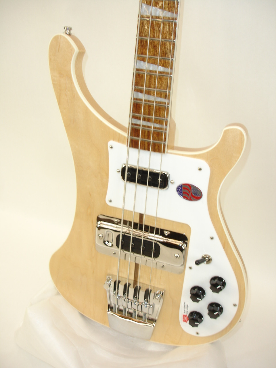 Rickenbacker 4003 Electric Bass Guitar - Maple Glo with Case