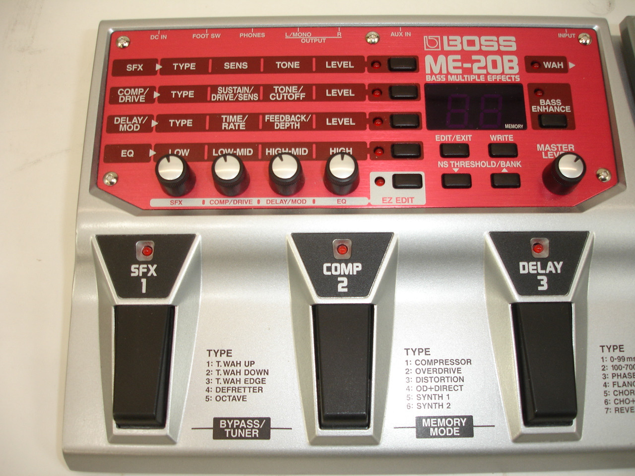 Boss ME-20B Bass Multi-Effects Pedal w/ Box - Previously