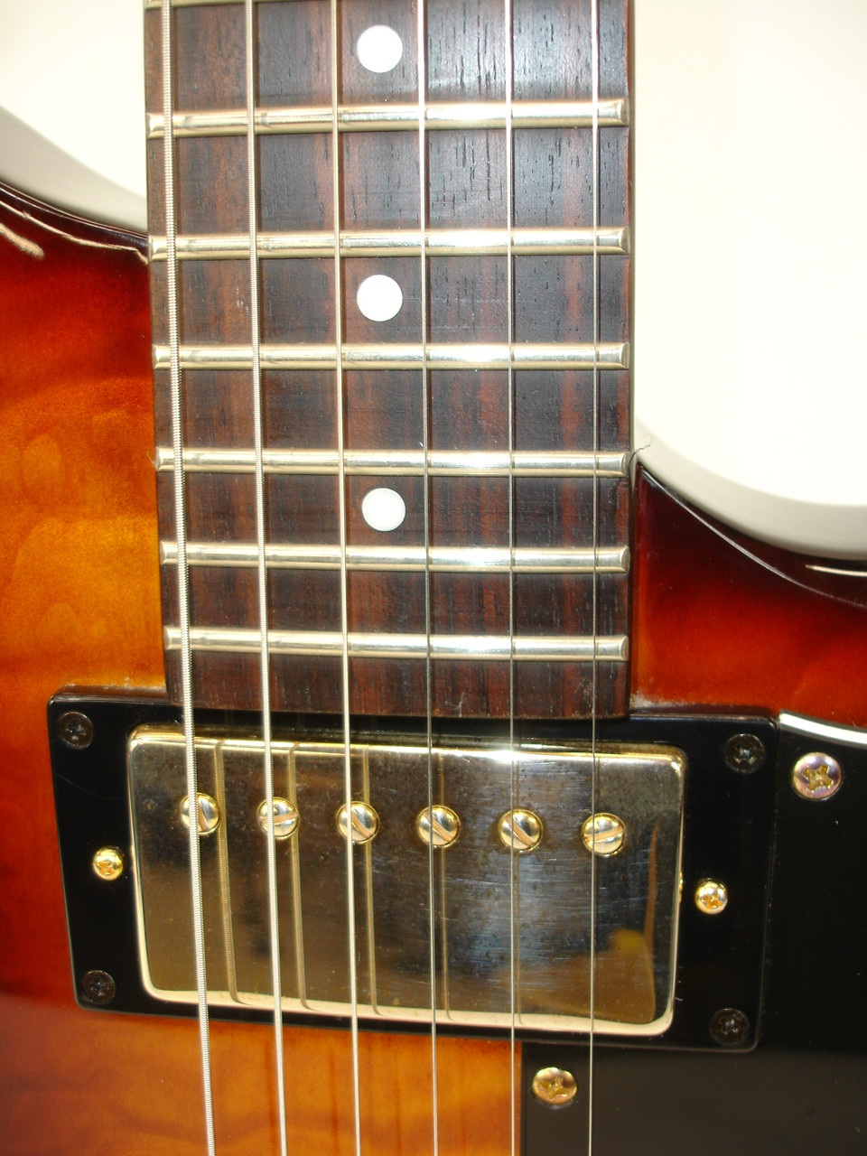Washburn WI64DL Idol Deluxe Electric Guitar, Vintage Sunburst WI