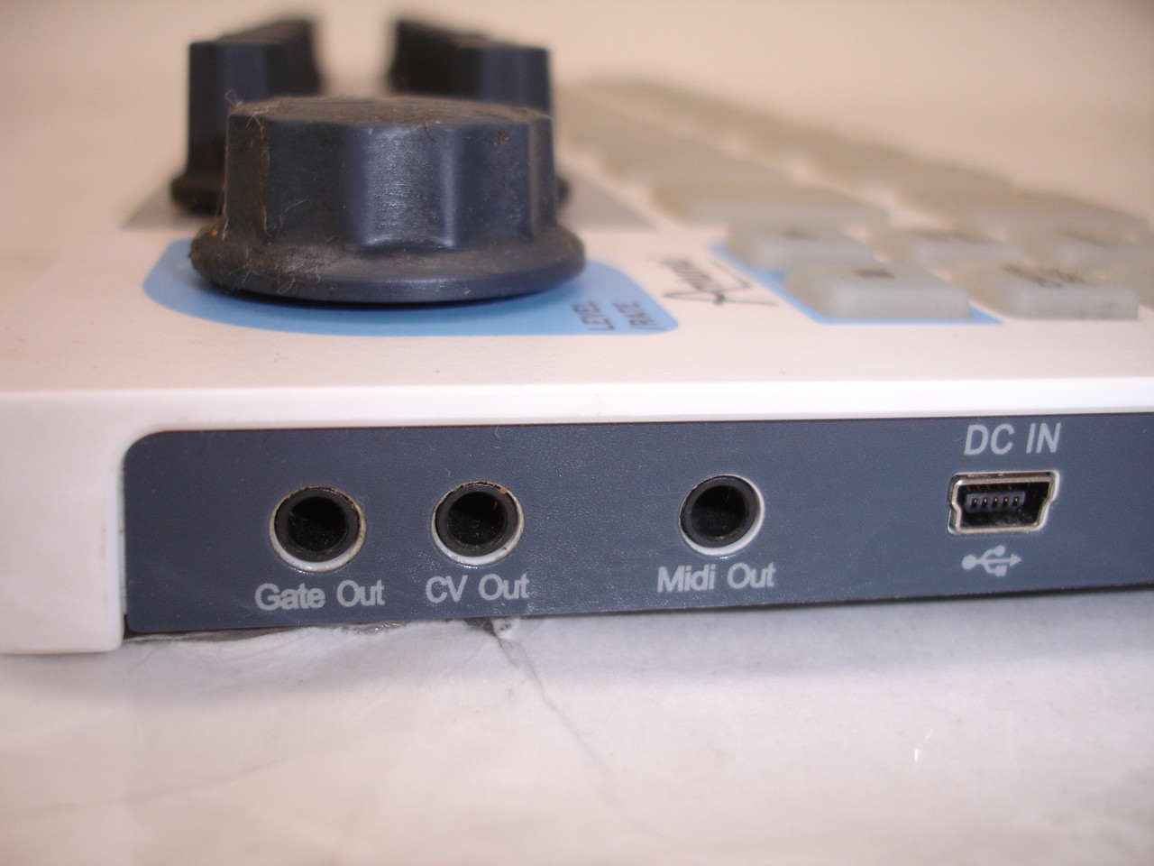Arturia BeatStep USB/MIDI/CV Pad Controller Sequencer - Previously