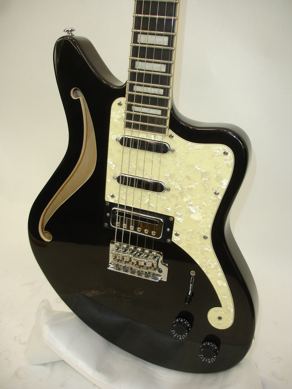 D'Angelico Premier Bedford SH Semi-Hollow Electric Guitar, Black
